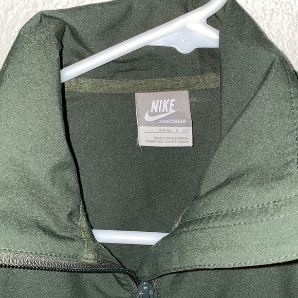 Nike Jacket - Picture 2 of 3